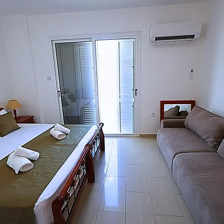 Ocean House Elizabeth, 200m From Sandy Beach, Pool, Children's Playground * Paralimni