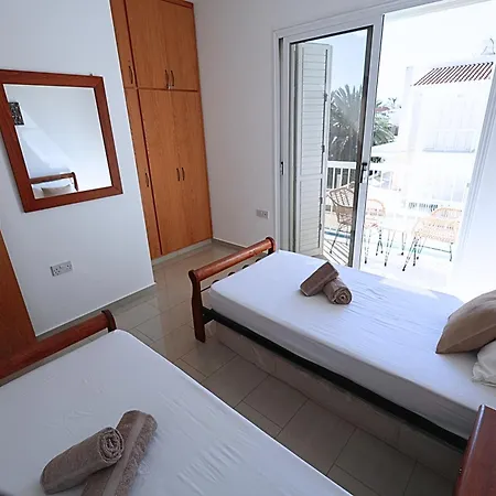 Ocean House Elizabeth, 200m From Sandy Beach, Pool, Children's Playground *