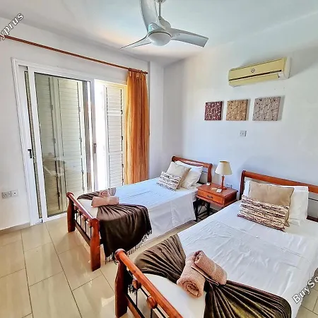 Ocean House Elizabeth, 200m From Sandy Beach, Pool, Children's Playground Paralimni