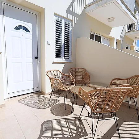 Ocean House Elizabeth, 200m From Sandy Beach, Pool, Children's Playground